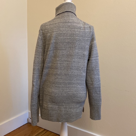 Comfy cozy grey J Crew turtleneck sweater - Picture 2 of 7